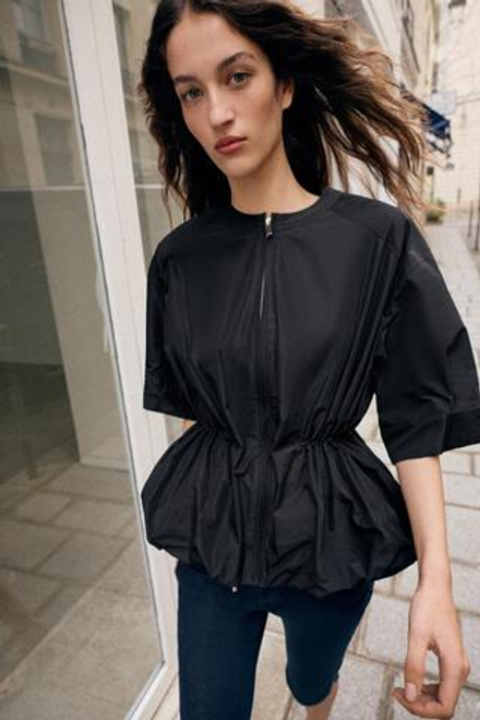 ZARA ПАРКА С КОРОТКИМИ РУКАВАМИ И ОБЪЕМНЫМ ПОДОЛОМ, ЧЕРНЫЙ