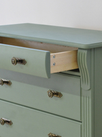 Комод для одежды Сюзанна, деревянный из массива сосны в викторианском стиле