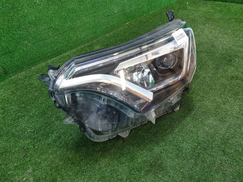Фара левая Toyota Rav 4 CA40 (2015-2019) LED