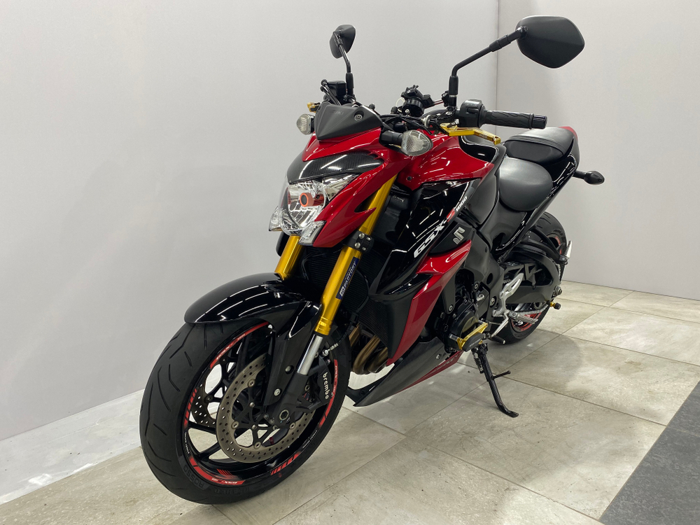 Suzuki GSX-S1000 049268