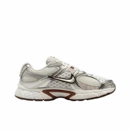 Nike V5 RNR "Sail Fauna Brown"