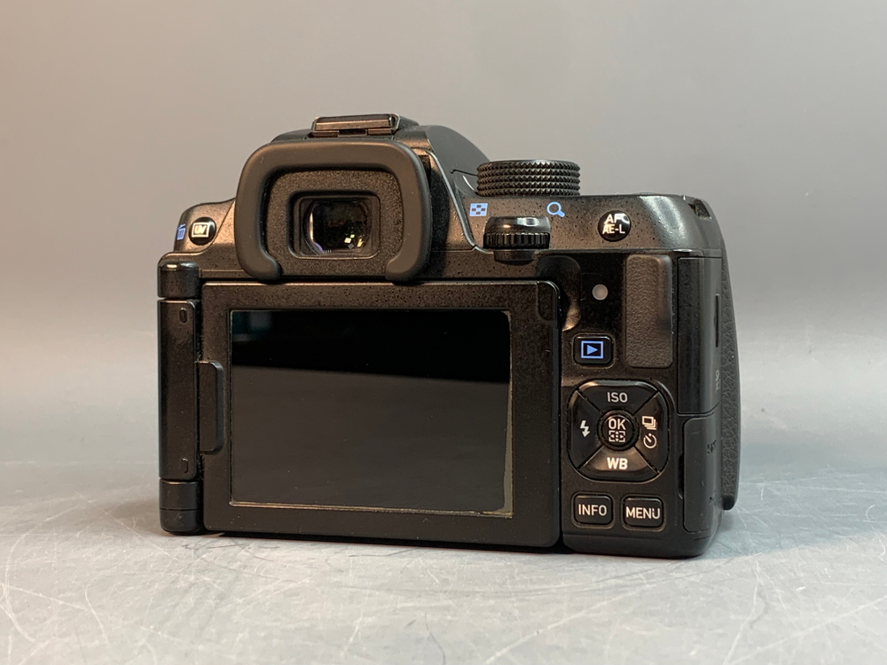 Pentax K-70 Kit 18-55 35.590 кадров