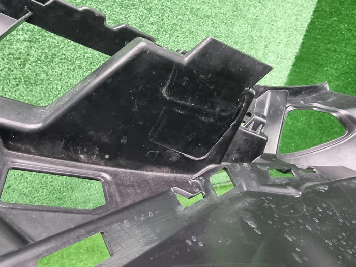 Кронштейн ПТФ правый BMW X1 F48 (2019-2022)