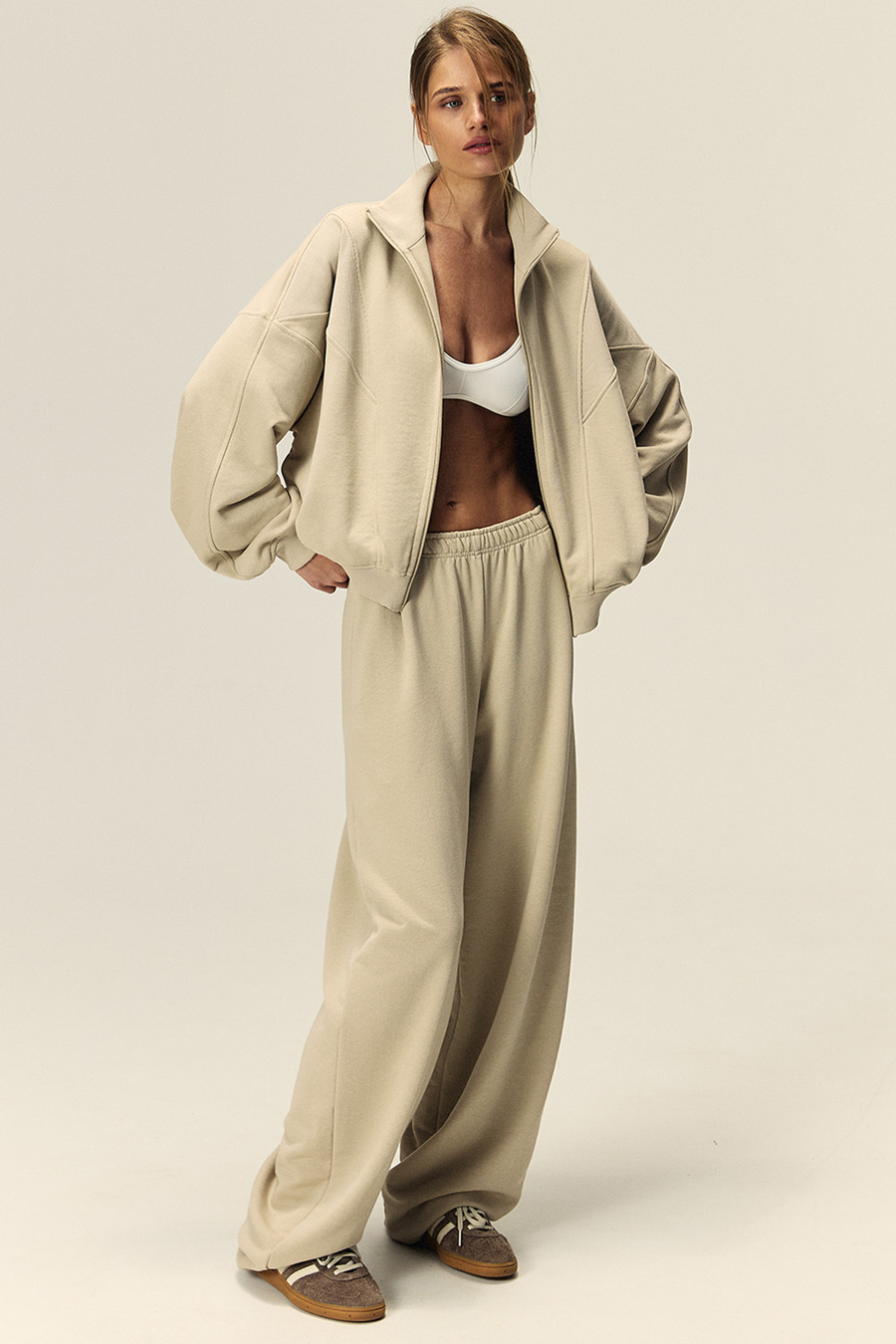 Штаны бананы с защипами Крем