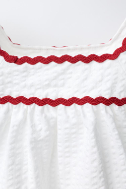 ZARA ТОП ИЗ ТЕКСТУРНОЙ ТКАНИ С ВОЛНИСТЫМ КРАЕМ, ЖЕЛТОВАТО-БЕЛЫЙ