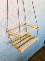 Детские качели с деревянным сиденьем