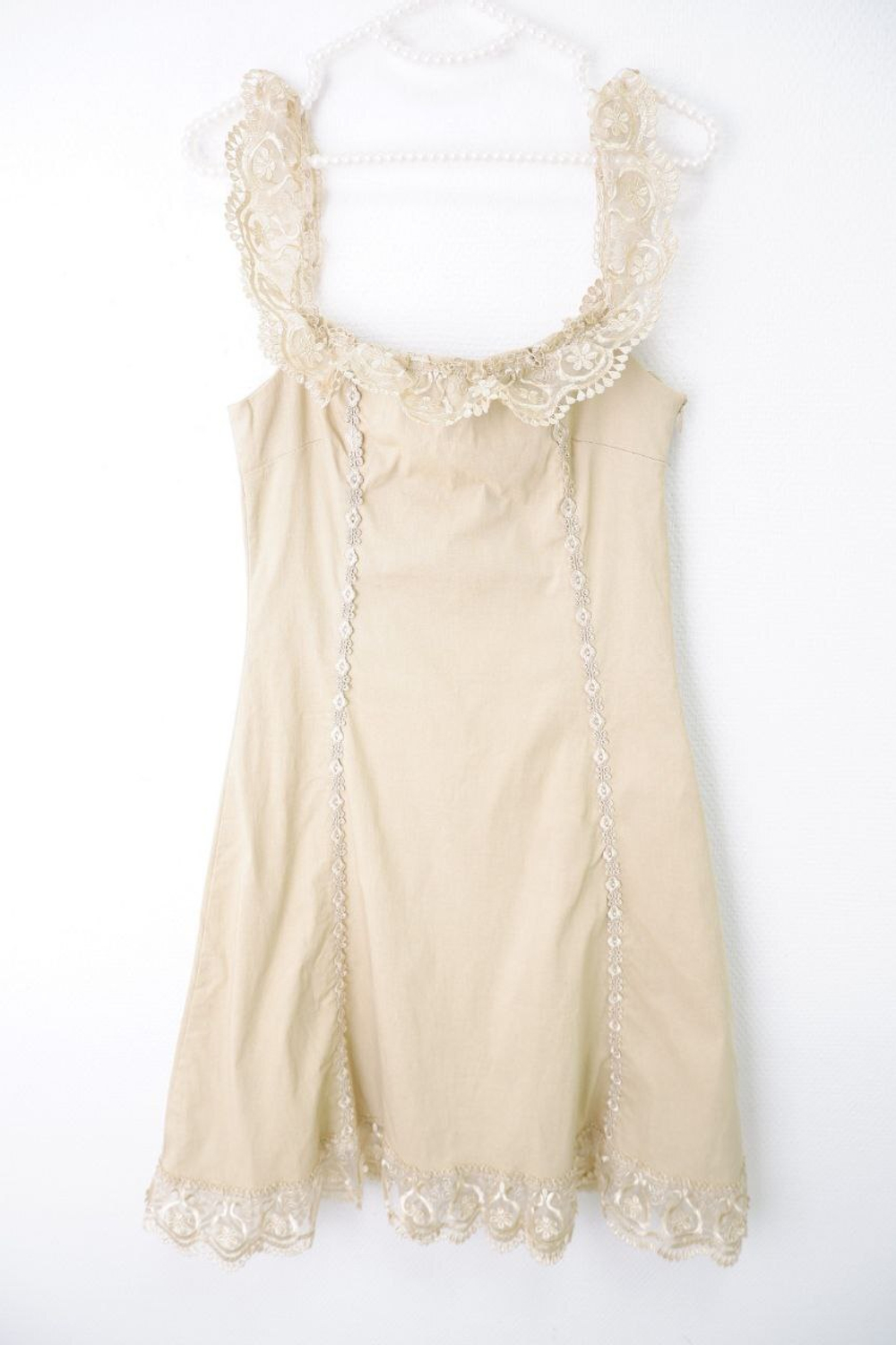 Платье Element's светлое 42 размер