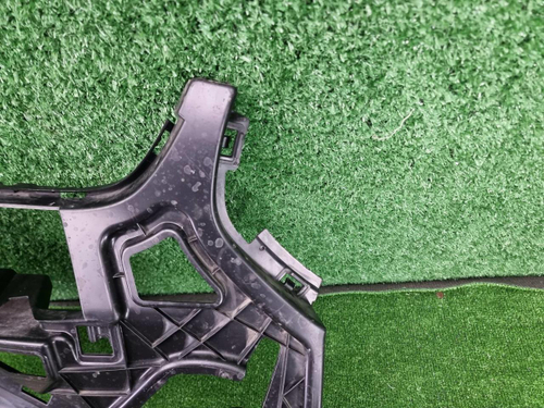 Кронштейн ПТФ правый BMW X1 F48 (2019-2022)