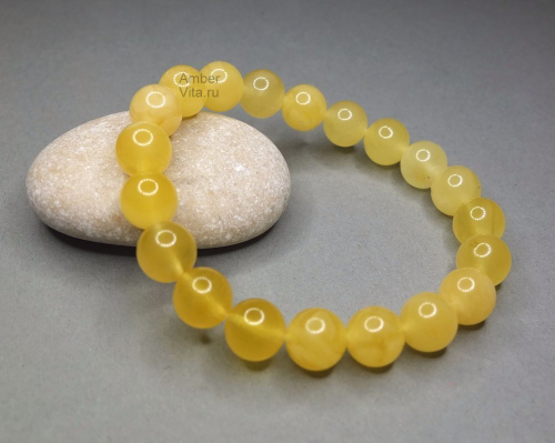 Браслет из янтарных жёлтых шаров