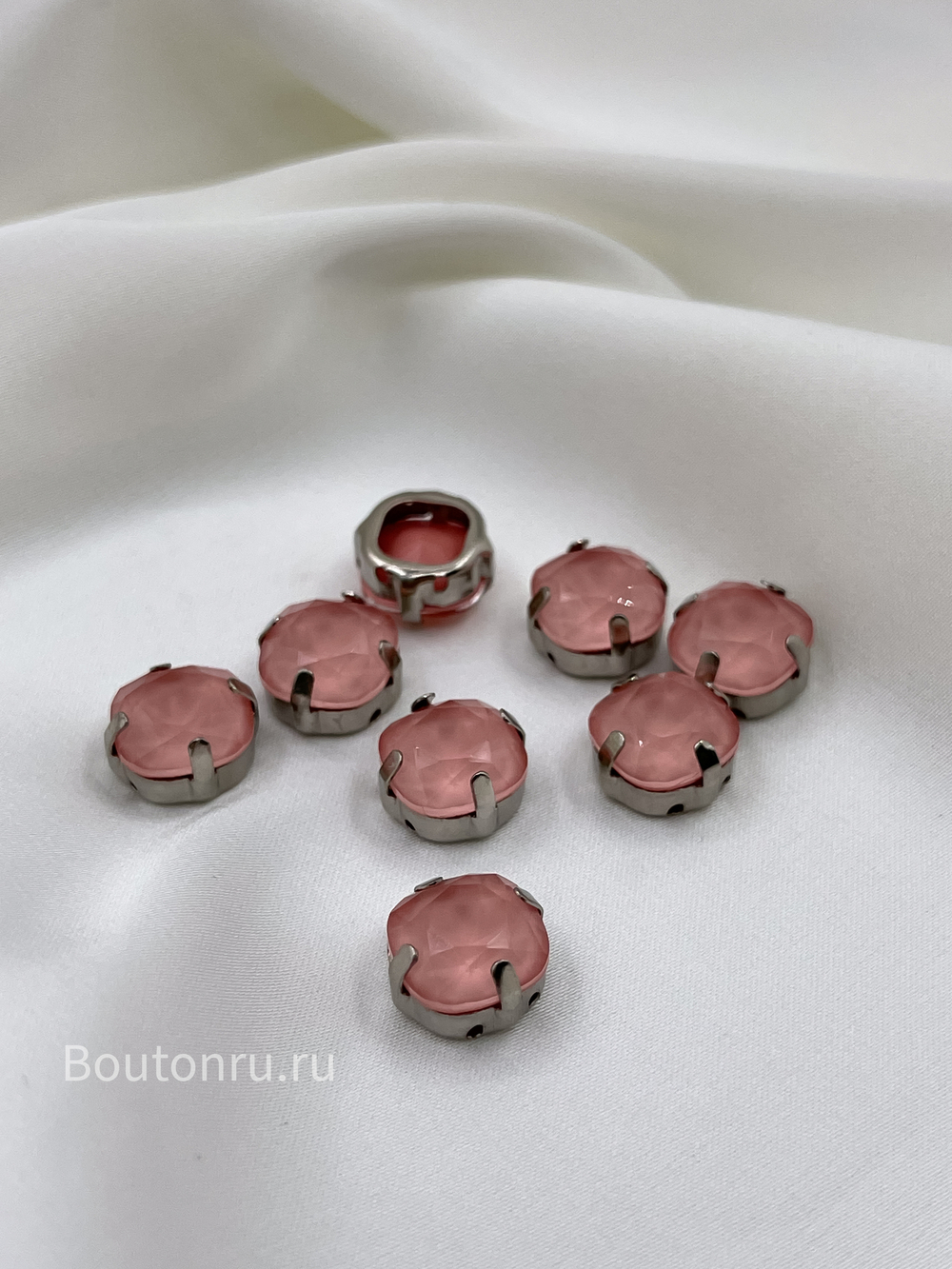 Стразы пришивные мягкий квадрат персиковые