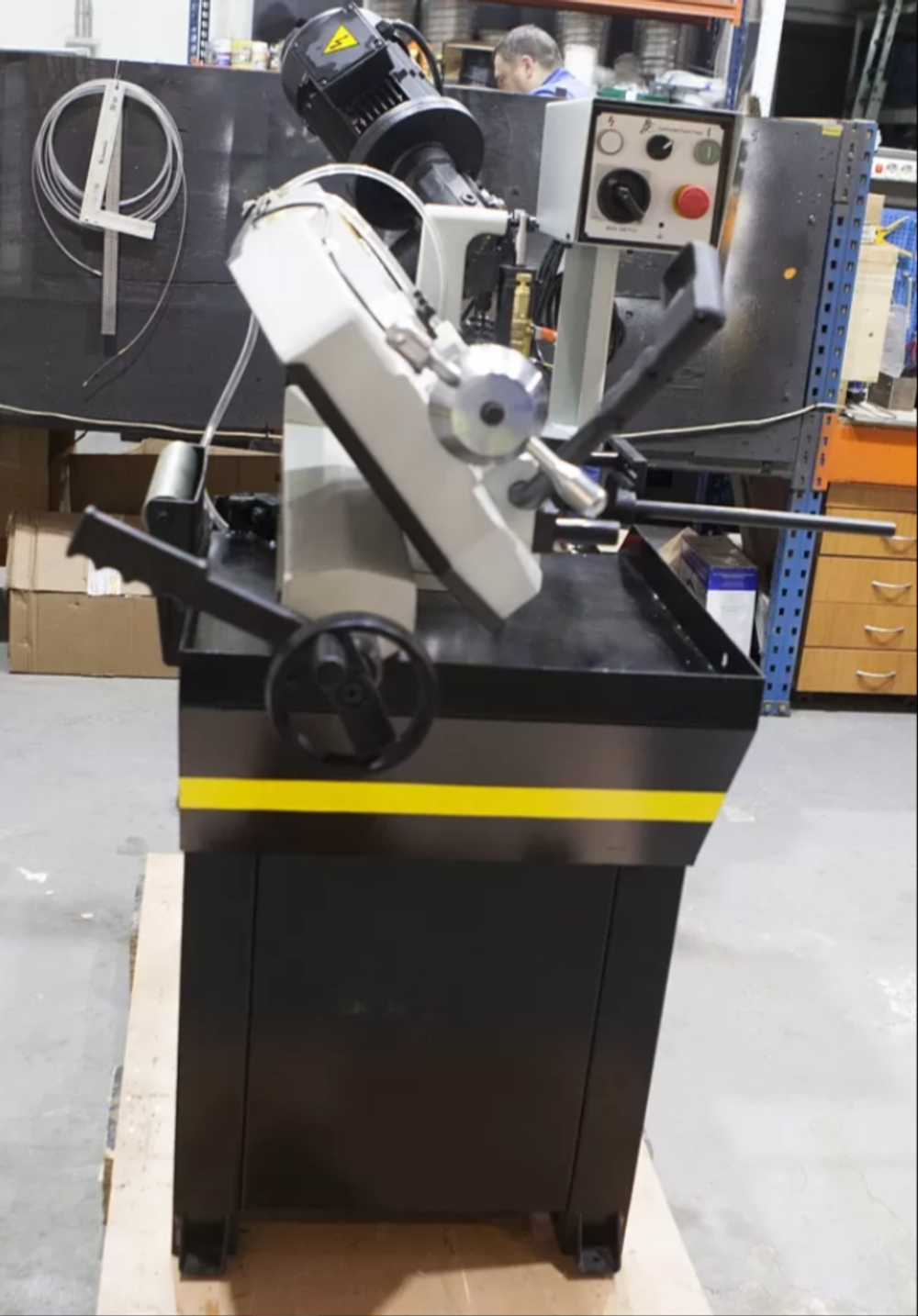 Ленточнопильный станок с гидроразгрузкой Stalex BS-260G