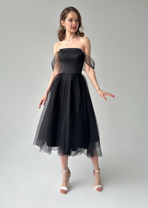 Нарядное платье со спущенными плечами и пышной юбкой (черный)