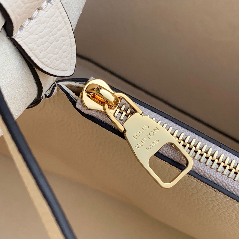 Louis Vuitton NeoNoe MM