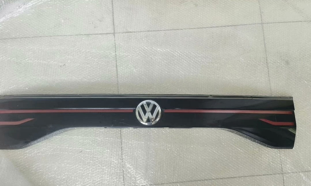 Задний фонарь (центральный/пронзающий) Volkswagen T-Cross оригинал