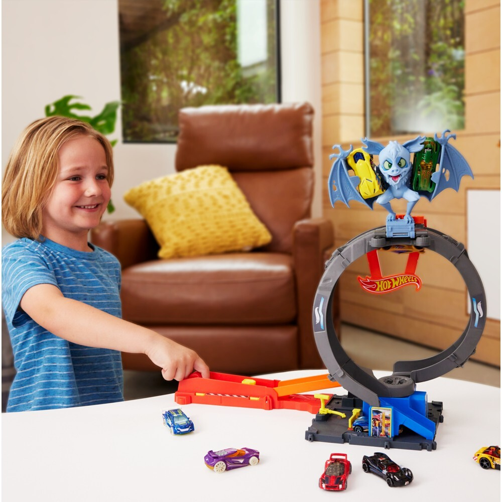 Hot Wheels - Bat Loop Набор с петлей и пусковой установкой + машинка HTN78 / артикул   HTN78  / GTIN 194735195084