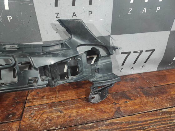 Кронштейн переднего бампера Mercedes C (W205) 14-18 Б/У Оригинал A2058853265