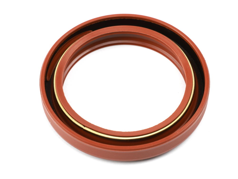 Сальник 70х92х12/16 а/м КАМАЗ привода пер. и зад. мостов разд-й коробки (реверс) (красный с пружиной/NBR) Резинотехника г. Балаково ( ОЕ 864176/180 к. )