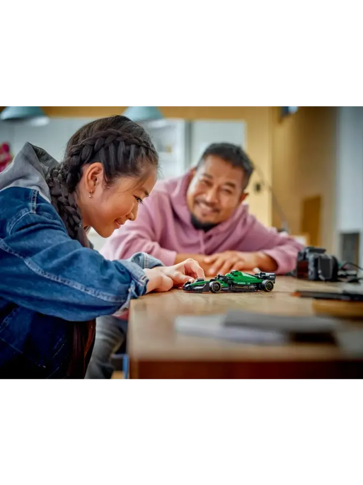 Конструктор Speed Champions 77245 Aston Martin Aramco AMR24