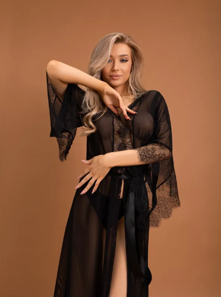 Пеньюар с отделкой кружевом черный l/xl
