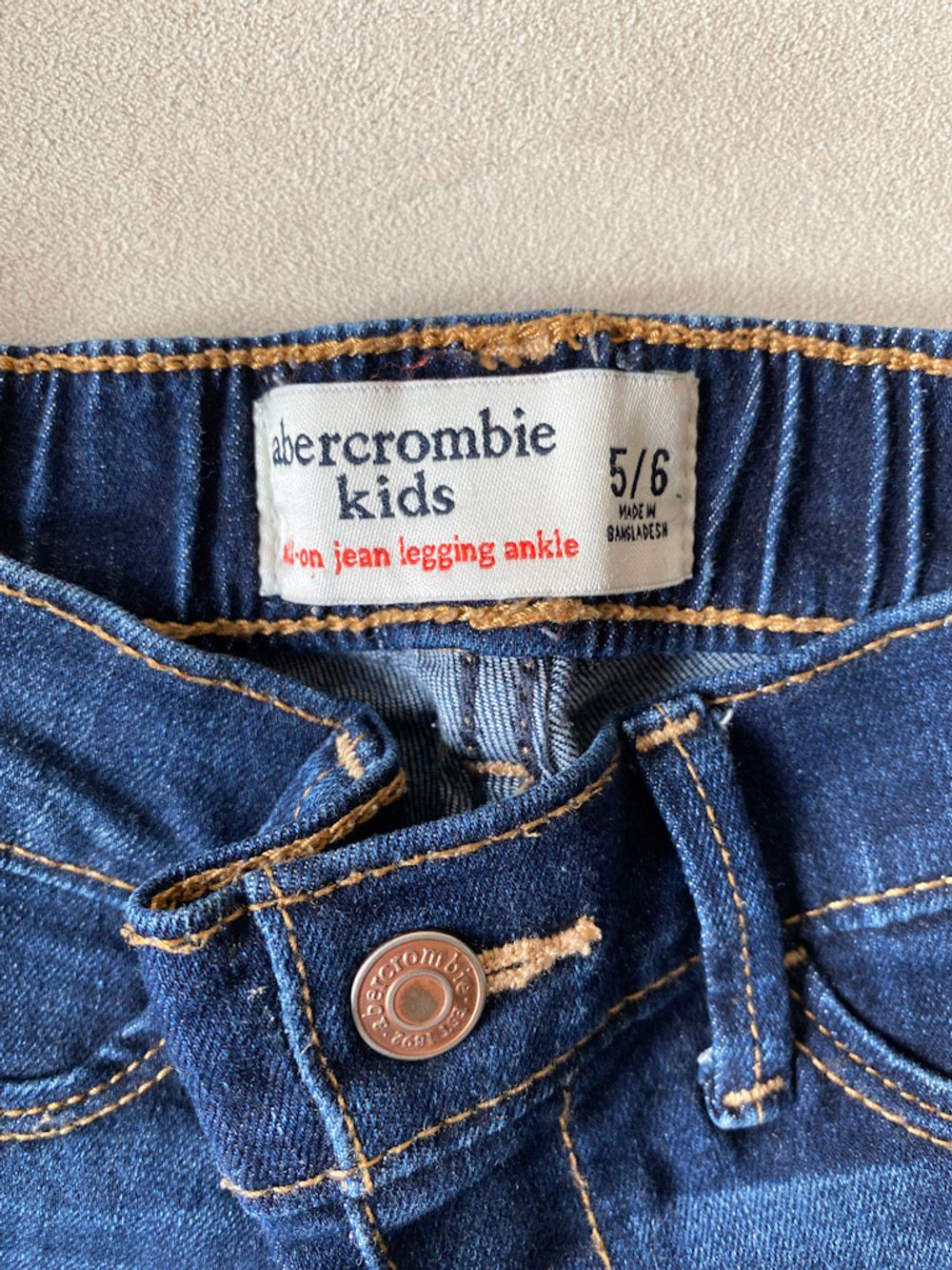 Джинсы Abercrombie