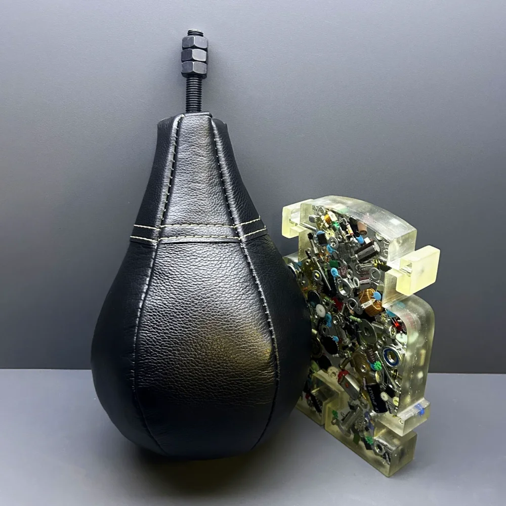 Набивная Premium груша Junior (черная) с усиленной оксидированной шпилькой