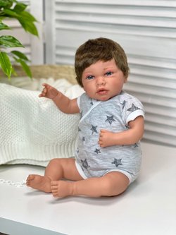 Кукла Marina and Pau 45 cм Luka мягконабивная с пледом в пакете (1245K)