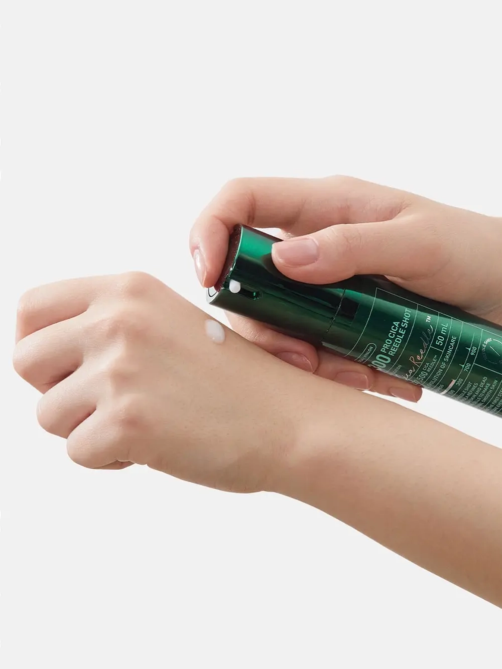VT Cosmetics Интенсивная бустер-сыворотка с микроиглами и центеллой для чувствительной кожи Pro Cica Reedle Shot 300 50 мл