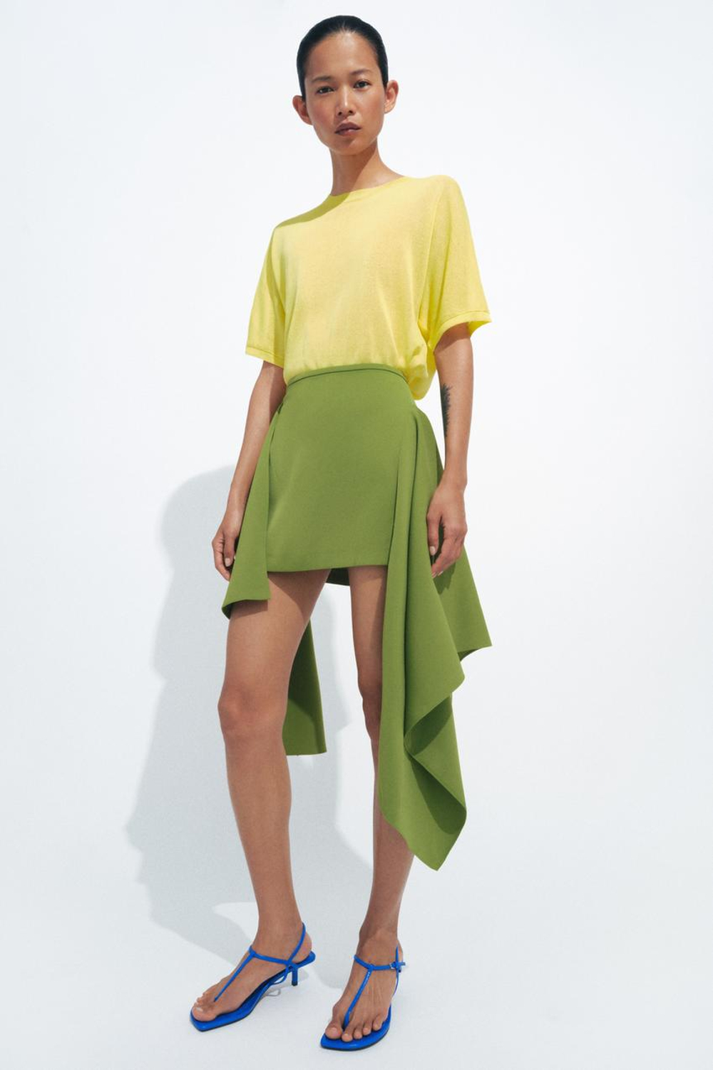 ZARA ТОП ИЗ ТОНКОГО ТРИКОТАЖА С КОРОТКИМ РУКАВОМ, ЖЕЛТЫЙ