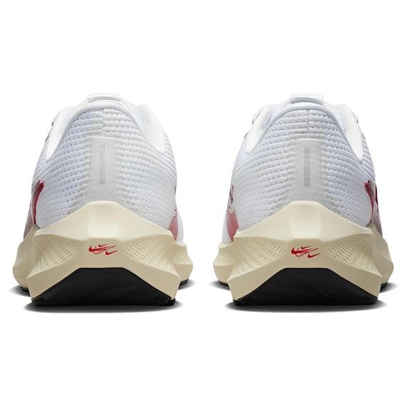 Nike Air Zoom Pegasus 40 Бежевые кроссовки Низкие Женские