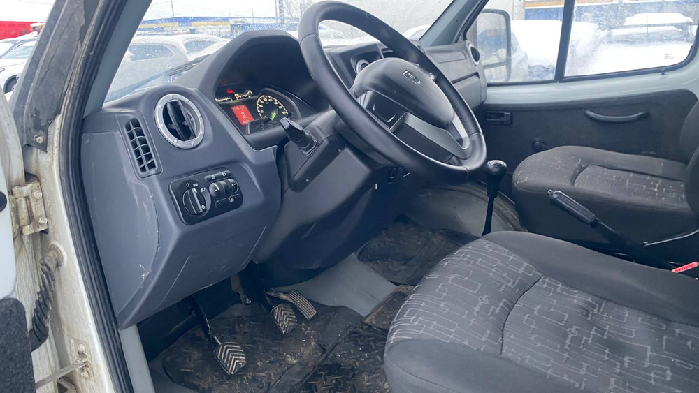 GAZ GAZELLE BUSINESS Бортовой (Евроборт) 330232 (Тент, Бензин/Газ, 2,7 л, 107 л.с.)