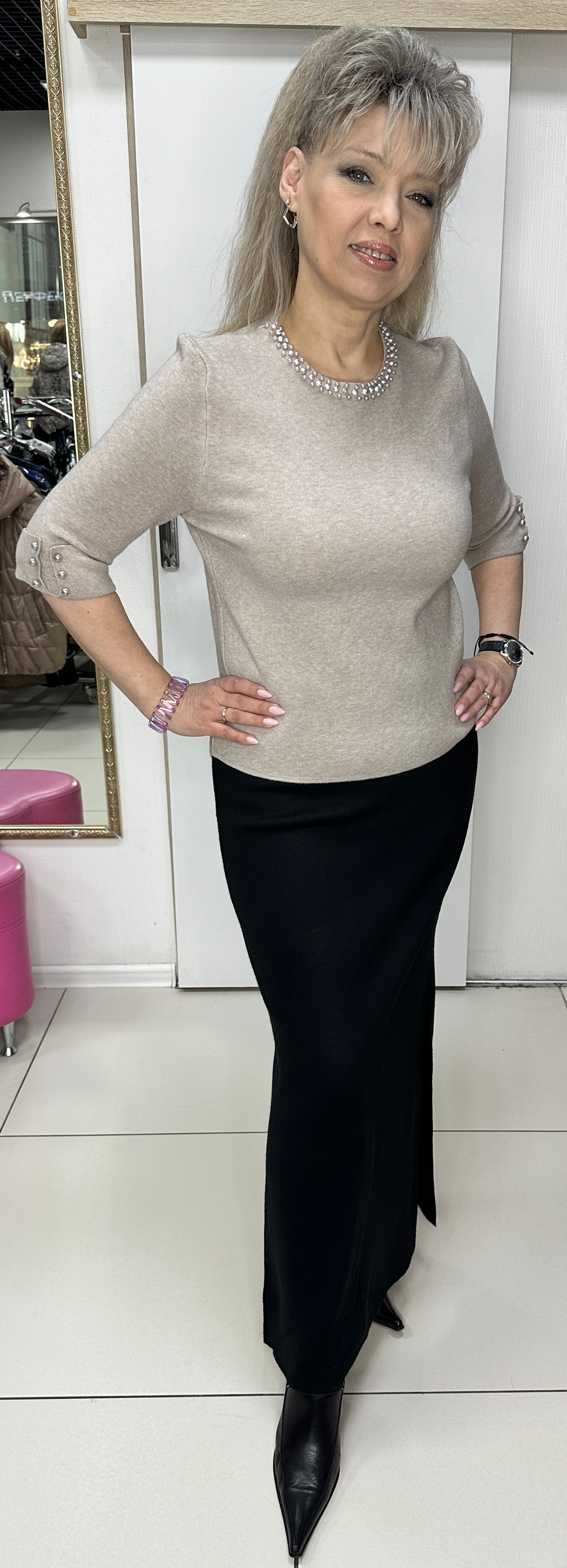 Трикотажная юбка с двумя боковыми разрезами