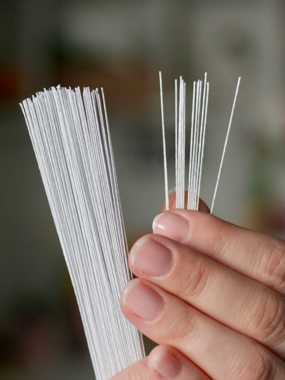 Проволока длинная японская формат U в зеленой упаковке № 28 Белая, длина 72 см согнута пополам, 100 штук.