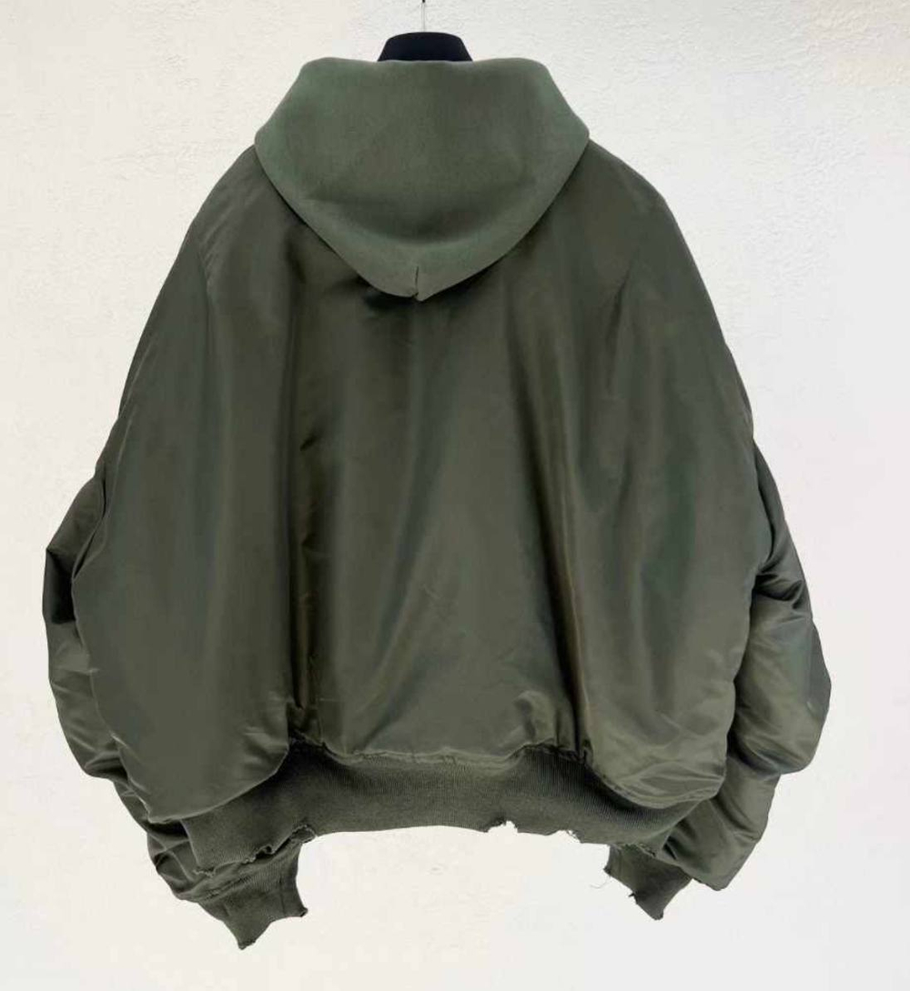 Бомбер Balenciaga