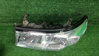 Фара левая Toyota Land Cruiser 200 (2007-2012) галоген