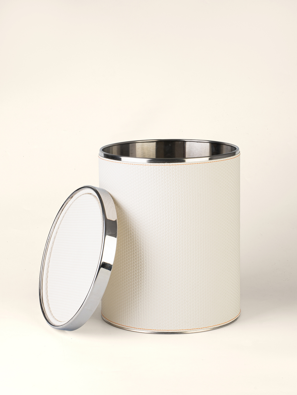 Ведро с крышкой Белое