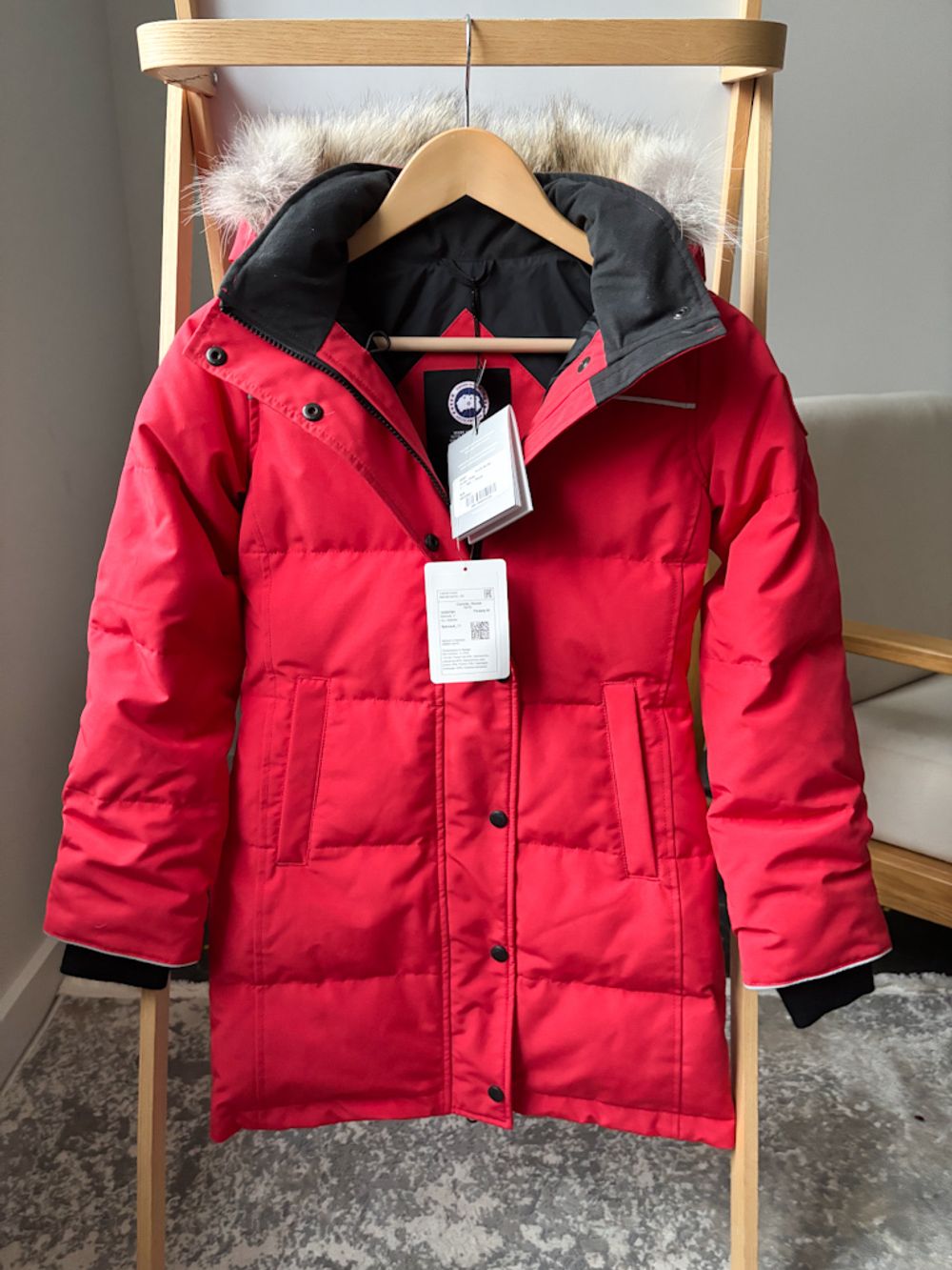 Новая пуховая куртка Canada Goose, 146