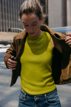 ZARA БАЗОВЫЙ ТРИКОТАЖНЫЙ ТОП, СВЕТЛО-ФИСТАШКОВЫЙ