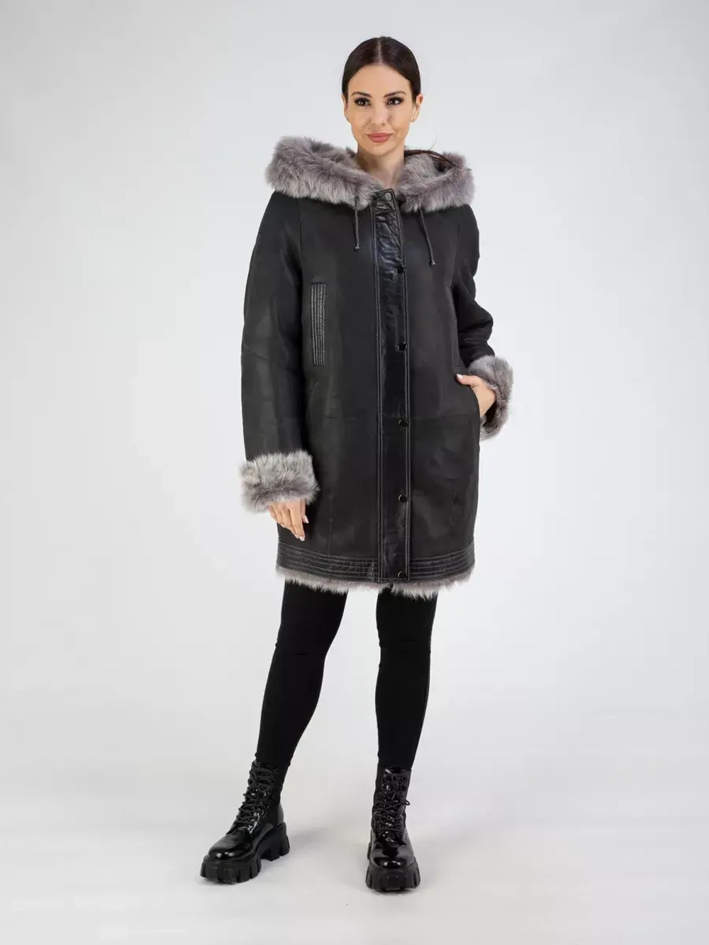 Дубленка зимняя с капюшоном натуральная оверсайз