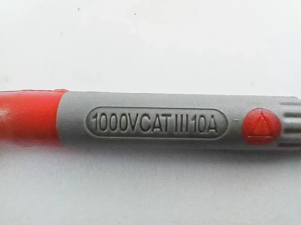 А801 Щупы 0,92м для мультиметра(тестера), штеккера угловые открытые