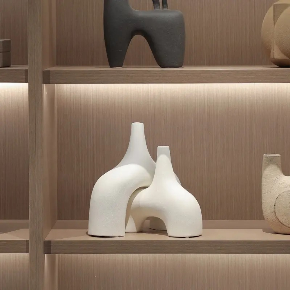 Ваза Narrow mouth wide body vase B