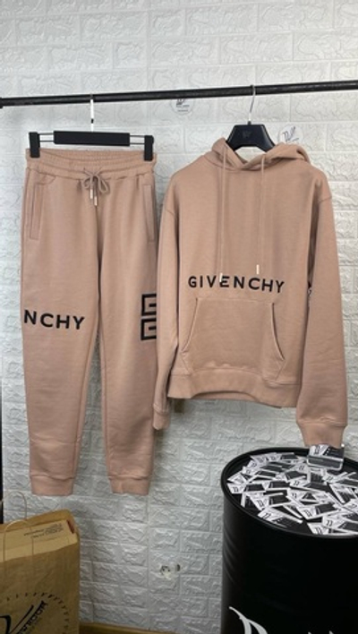 Спортивный костюм Givenchy