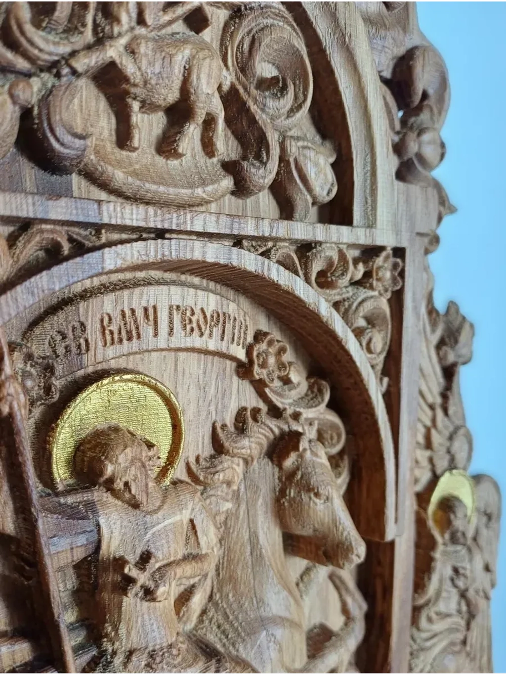 Освященная Икона Георгий Победоносец резная рама из дуба