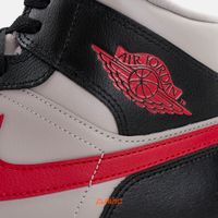  Кроссовки Jordan 1 Mid 