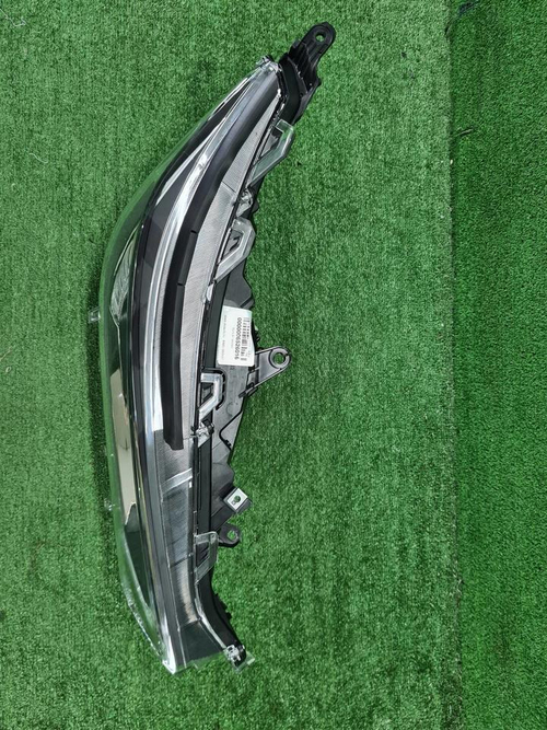 Фара правая Toyota RAV4 5 XA50 (2018-н.в.) LED