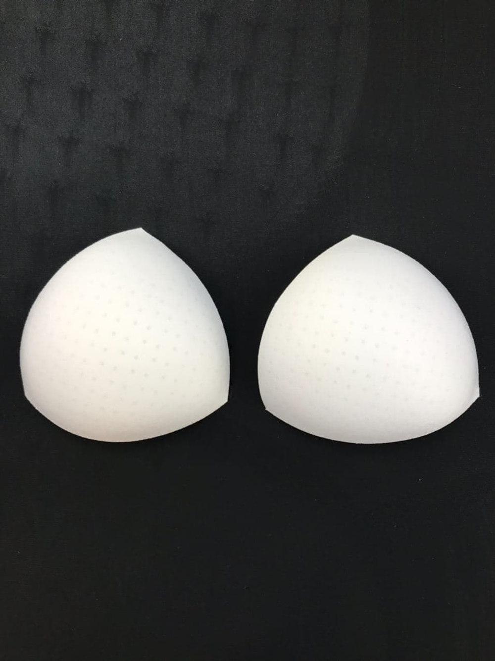 Чашечки треугольные дышащие белые 75В