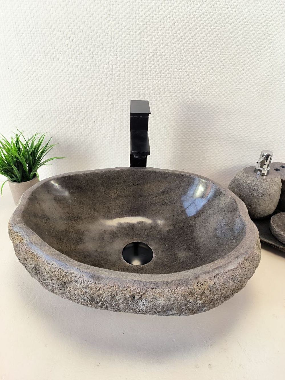 Раковина из речного камня RS-65977 47х38х15 из натурального камня