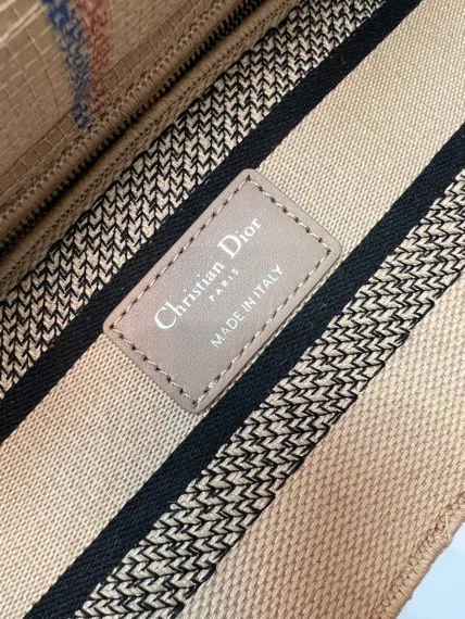 Сумка женская Dior Lady D-lite, модель среднего формата бежевый