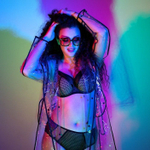 Бюстгальтер на косточках с эффектом перфорации (Размер: 85G) (Цвет: черный)