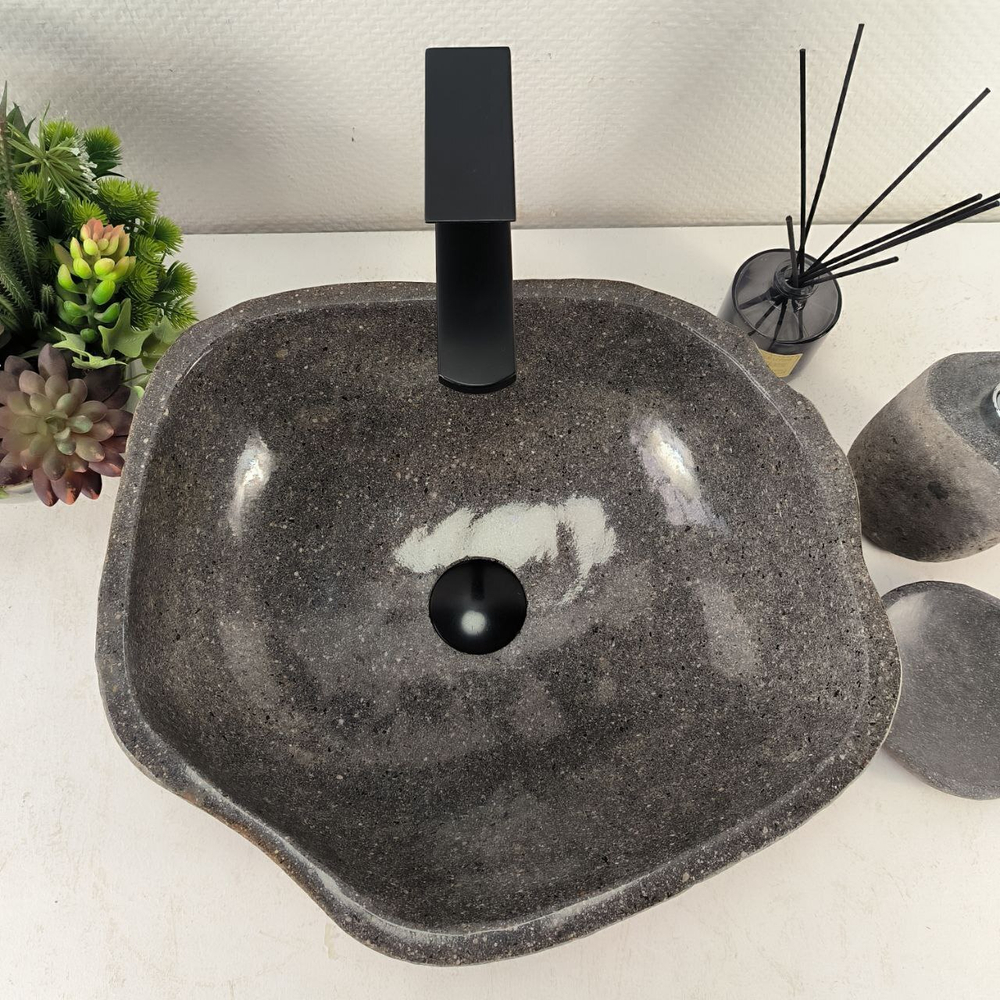 Раковина из речного камня RS-65121 44*39*15 0856