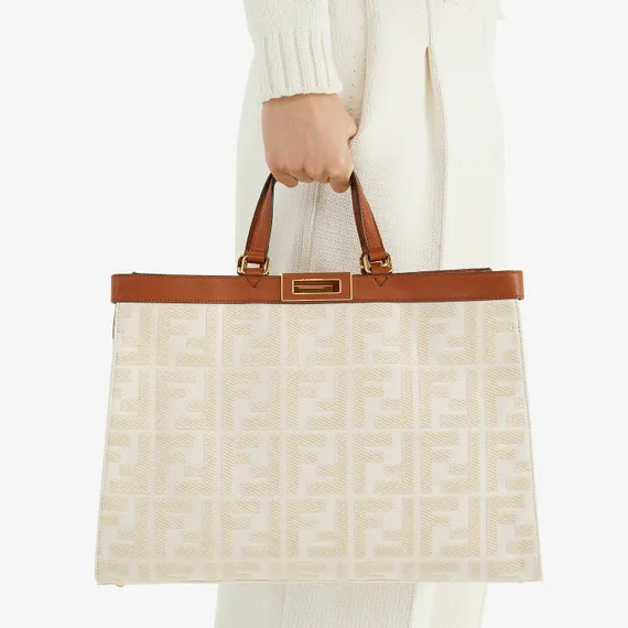 Сумка Fendi Peekaboo X-tote белый